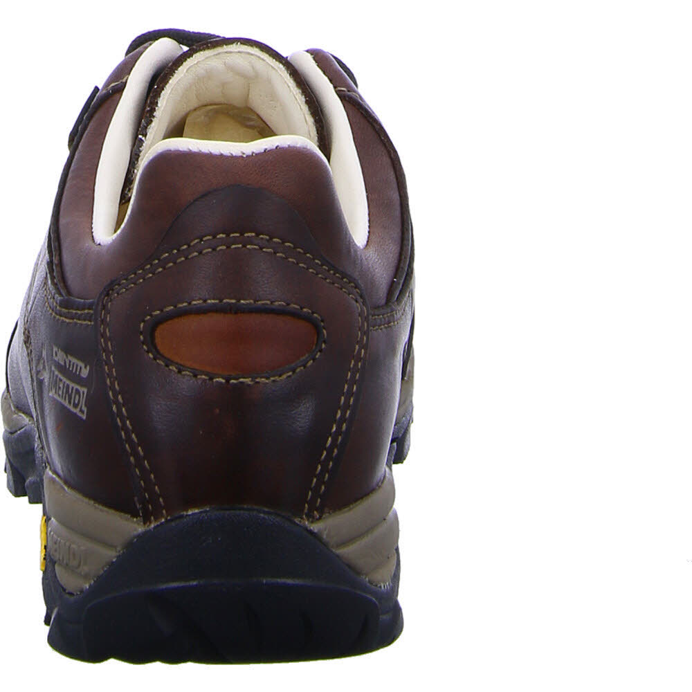 Linosa Lady Identity