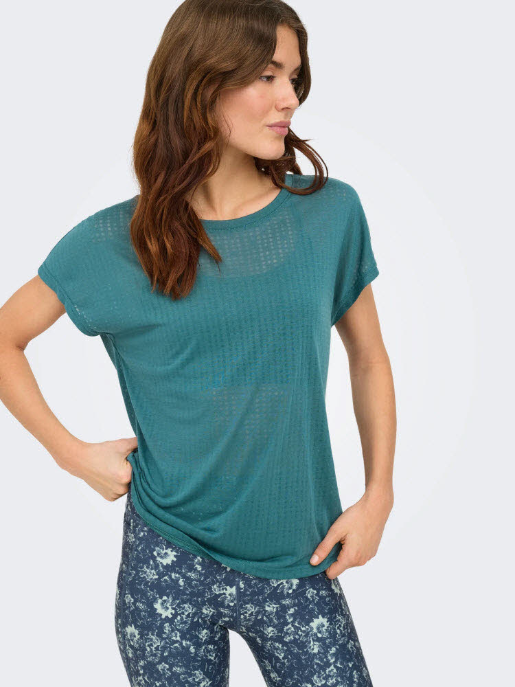 Onpaub-Jace on SS Loose BN Tee