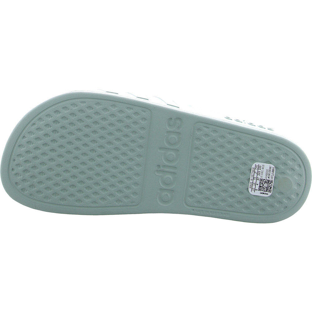 ADILETTE AQUA